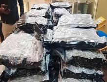 يحتوي على مكونات من عظام بشرية..  مضيفة طيران تهرّب مخدراً قاتلاً بقيمة 3 مليون دولار!