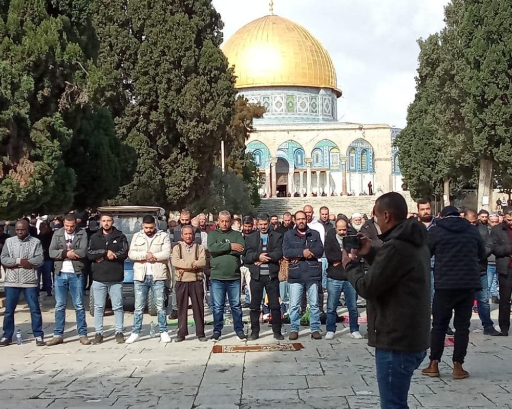 15 ألف مواطن فقط يؤدون صلاة الجمعة في المسجد الأقصى بسبب إجراءات الاحتلال