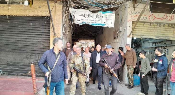 "فتح" تزيل الدشم والمتاريس في عين الحلوة... وافتتاح الطريق الى منطقة الطوارئ