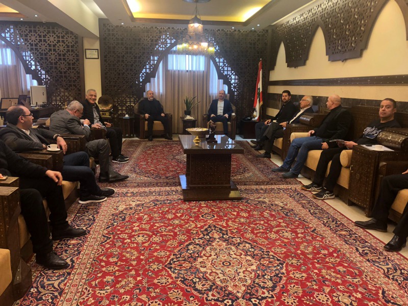وفد من اتحاد بلديات صيدا الزهراني برئاسة يونان يبحث مع محافظ الجنوب مستجدات ملف النفايات