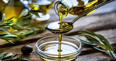 10 فوائد مذهلة لتناول زيت الزيتون على الإفطار... تعرفوا عليها!