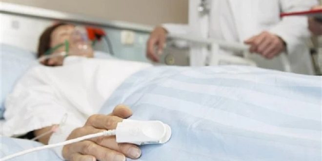 بالفيديو - أنقذ والديه من الحريق ودخل في غيبوبة... ثم استفاق باكياً!