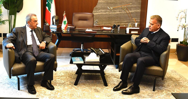اللواء إبراهيم يستقبل سفير لبنان في الفاتيكان ويتصل بالرئيس الحريري مطمئناً
