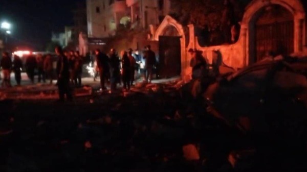 ضربات جوية مجهولة تستهدف محافظة دير الزور في سوريا... وأنباء عن اغتيال مسؤول ايراني بارز!