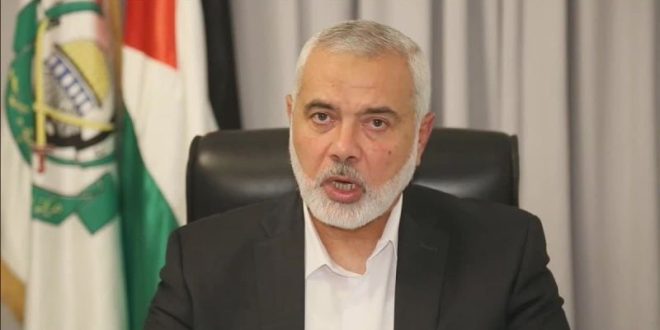 بالفيديو - هكذا تلقى هنية خبر استشهاد أبنائه وأحفاده!