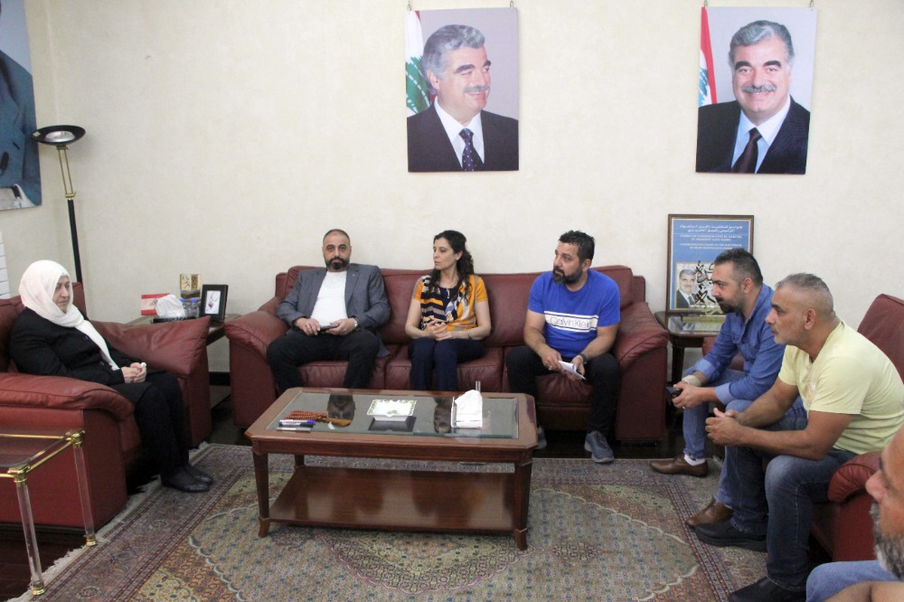 بهية الحريري تتابع مع وفد من لجنة مياومي مؤسسة كهرباء لبنان جنوباً ملف تثبيتهم