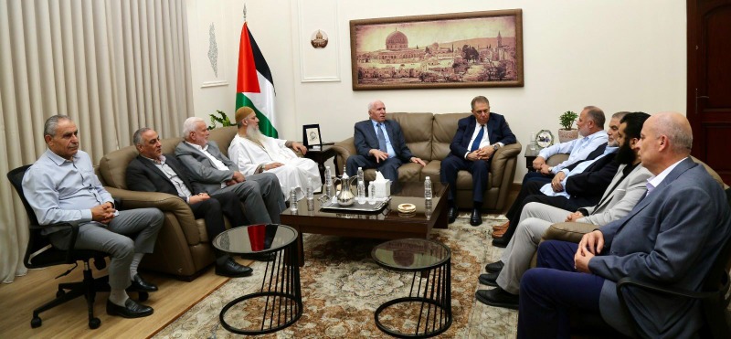 الأحمد يؤكد و"القوى الإسلامية" في عين الحلوة على رفض أي مشاريع وأجندات تستهدف المخيمات