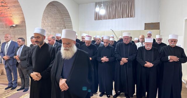 شيخ العقل في خطبة الأضحى: لعدم ازدواجية الولاء ولحماية الدولة والدستور قبل الانهيار الكلي