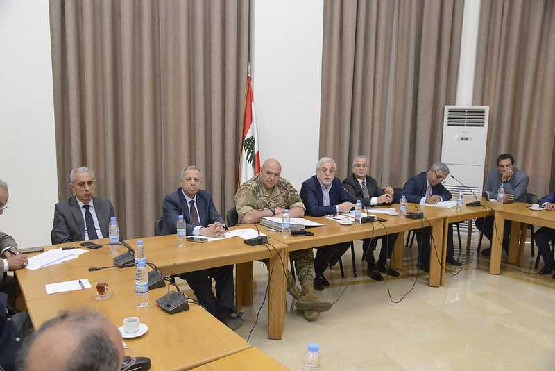قائد الجيش يعرض وجهة نظره أمام لجنة الدفاع بشأن مرشحي المدرسة الحربية!