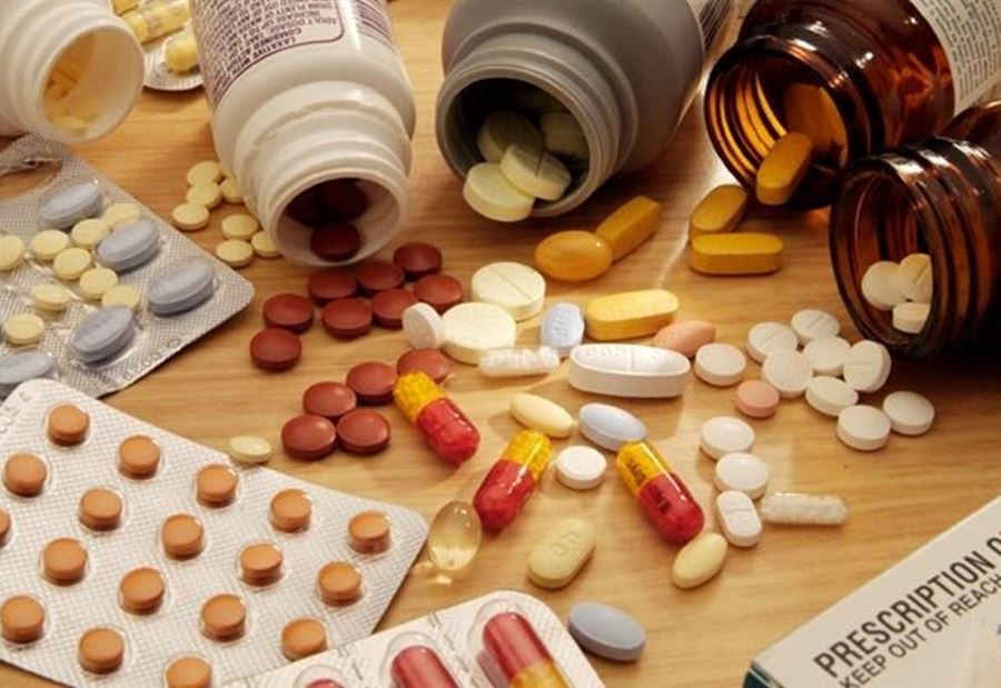"تأهبٌ صحيٌّ"... توزيع أطنان من المستلزمات والأدوية على المستشفيات!