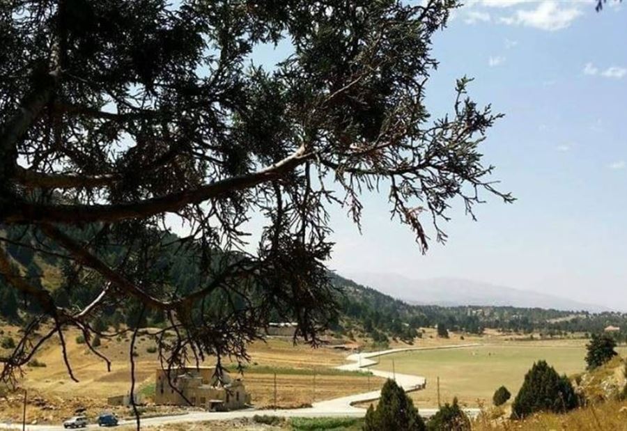 بالفيديو - إشتباكات عنيفة بالأسلحة والقذائف الصاروخية في فنيدق!