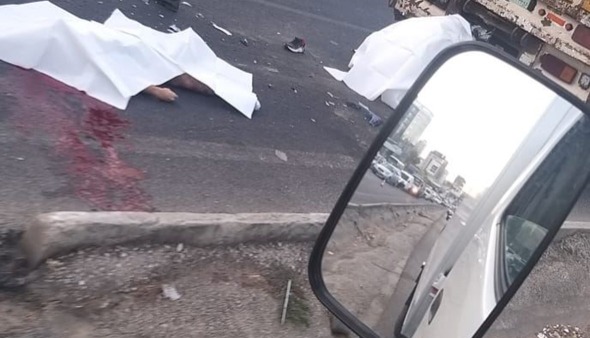 سقوط شخصين بحادث سير بين شاحنة ودراجة على أوتوستراد الضبية