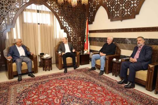 النائب د. أسامة سعد يزور محافظ الجنوب لمناقشة الأوضاع العامة في ظل العدوان المستمر على لبنان