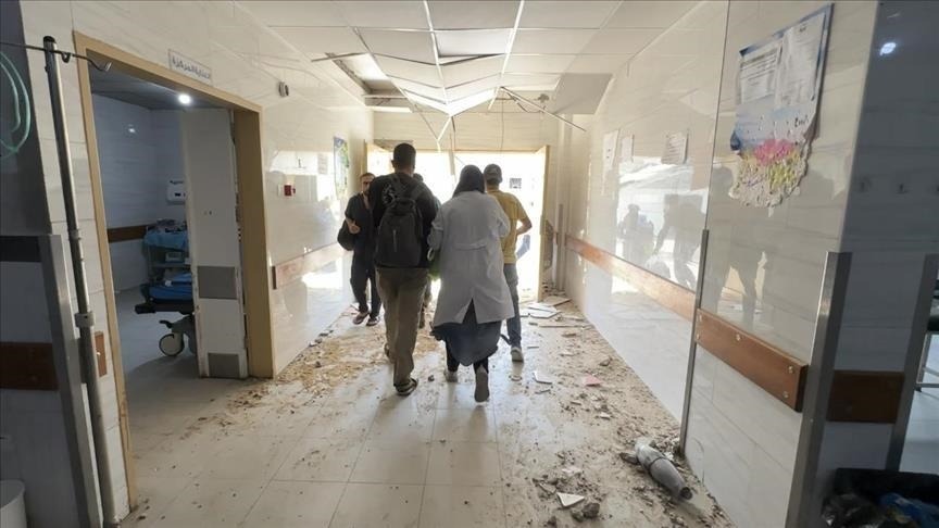 الاحتلال يقتحم مستشفى كمال عدوان في بيت لاهيا ويطرد المرضى والطواقم الطبية ويعتقل مواطنين