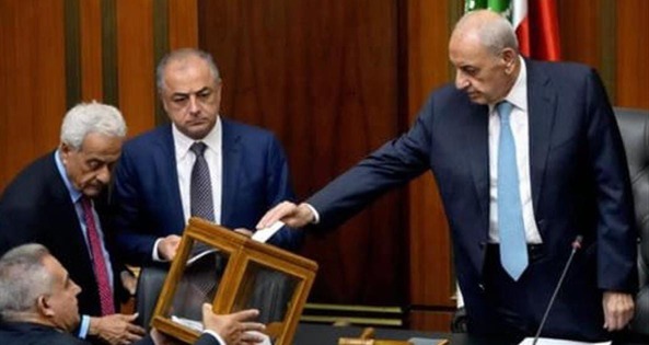 خطوط الإتّصالات مفتوحة.. ورئيس 'بأي ثمن'؟