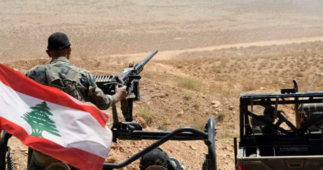 إشتباك بين الجيش اللبناني ومسلحين من الجانب السوري... وإصابة عسكري بجروح!