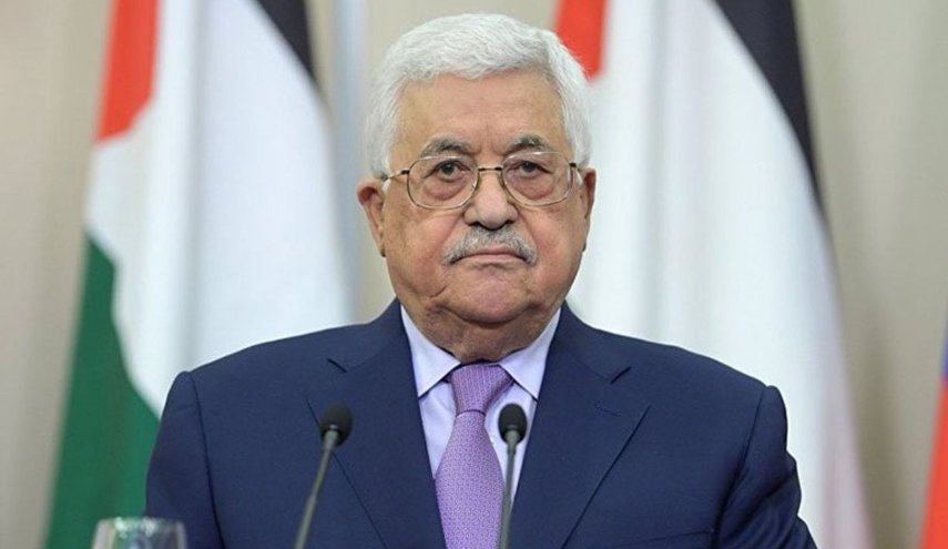 الرئيس عباس يصدر مرسوما بتعيين أيمن قنديل رئيسا لهيئة الشؤون المدنية