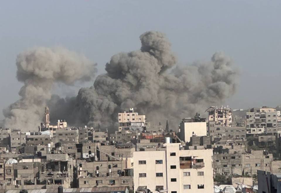 المجازر مستمرة... جيش الاحتلال يقصف مدرسة تؤوي نازحين في غزة!