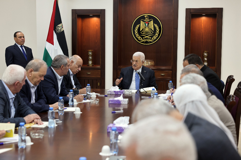 الرئيس عباس يترأس اجتماعا للجنة المركزية لحركة "فتح"