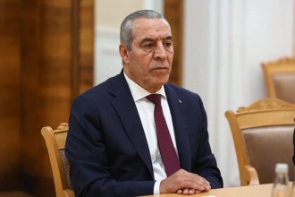 الشيخ يتلقى اتصالا هاتفيا من وزير الخارجية السعودي