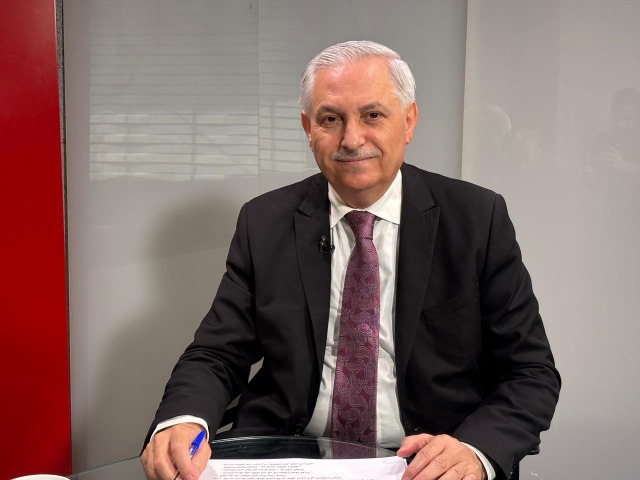 هيثم زعيتر لـ"الأناضول": هناك مغالاة في إثارة موضوع السلاح الفلسطيني داخل المخيمات في لبنان