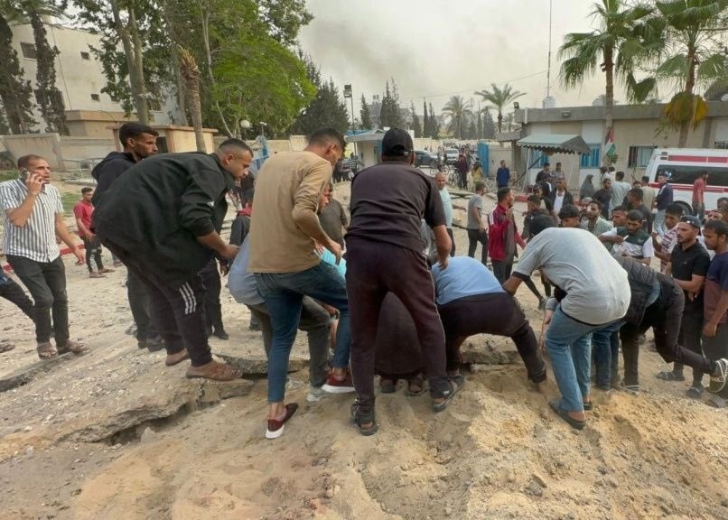 الاحتلال الإسرائيلي يرتكب مجزرة مروعة باستهدافه مستشفى غزة الأوروبي
