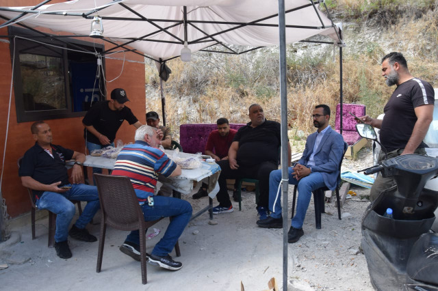 المرشح لبلدية صيدا كاتب العدل محيي الدين طرحة يجول في المدينة الصناعية القديمة ومنطقة الفوار