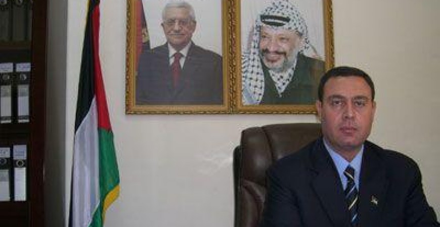 السفير اللوح يطلع عددا من الشخصيات الوطنية والسياسية الفلسطينية على آخر التطورات