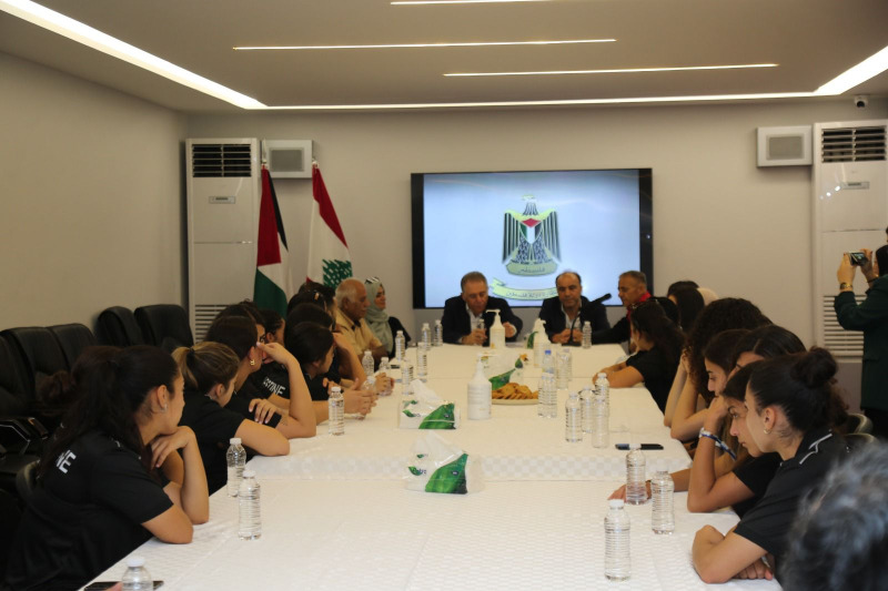 السفير دبور يستقبل المنتخب الوطني الفلسطيني للسيدات