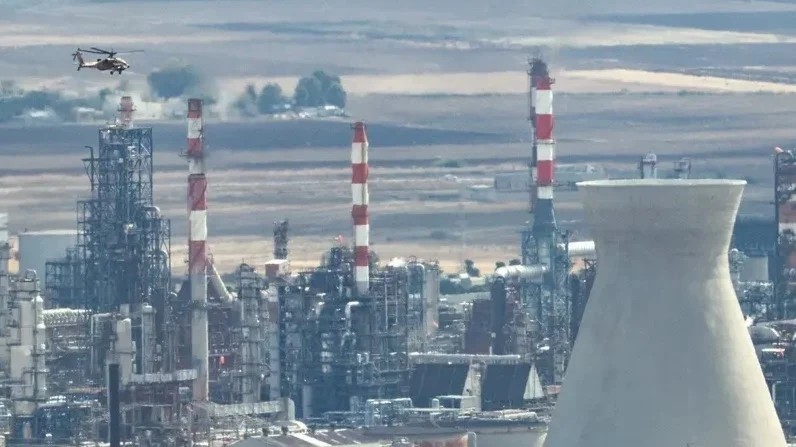 الضربات الإيرانية تغلق جزئياً مصفاة حيفا للنفط