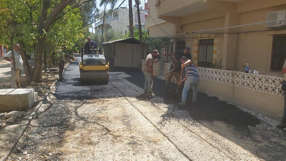 عامر معطي يطلق مبادرة لتزفيت حفر الشوارع في صيدا بالتعاون مع البلدية