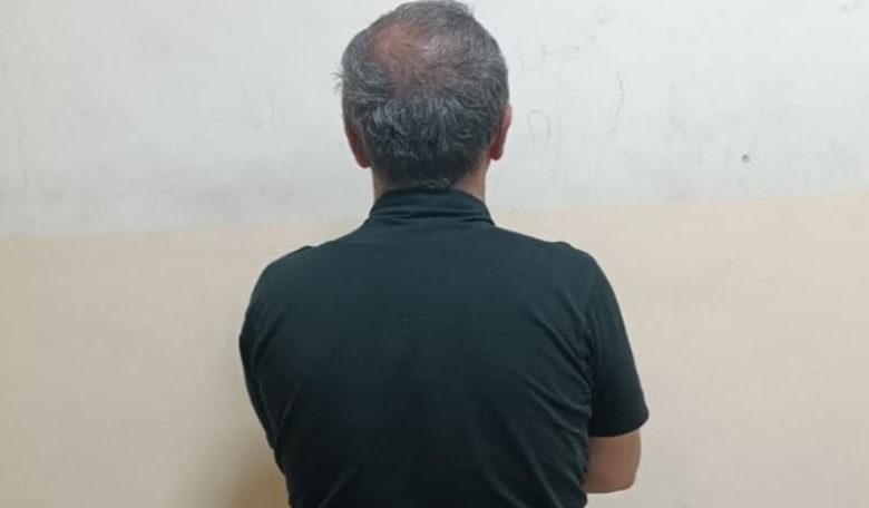 يسرق السيّارات والمحال التجاريّة.. وهذا ما ضُبط بحوزته!