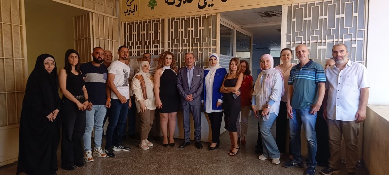مدير تعاونية الموظفين يزور محافظ الجنوب ويتفقد الفرع: رغم الصعوبات، نقدم خدماتنا باللحم الحي