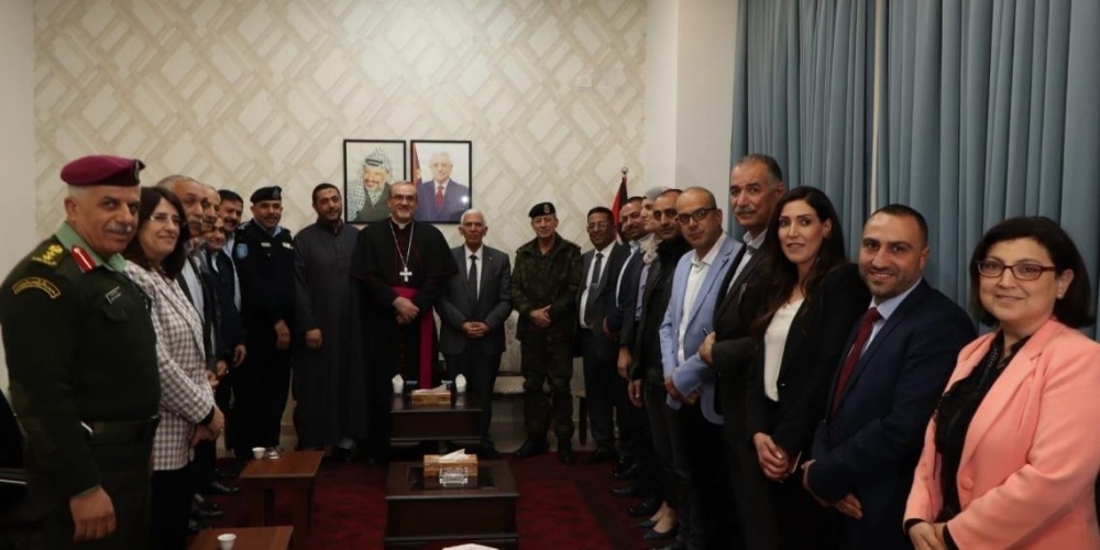 بحضور اللجنة الرئاسية العليا لمتابعة شؤون الكنائس.. محافظة بيت لحم تستقبل بطريرك اللاتين