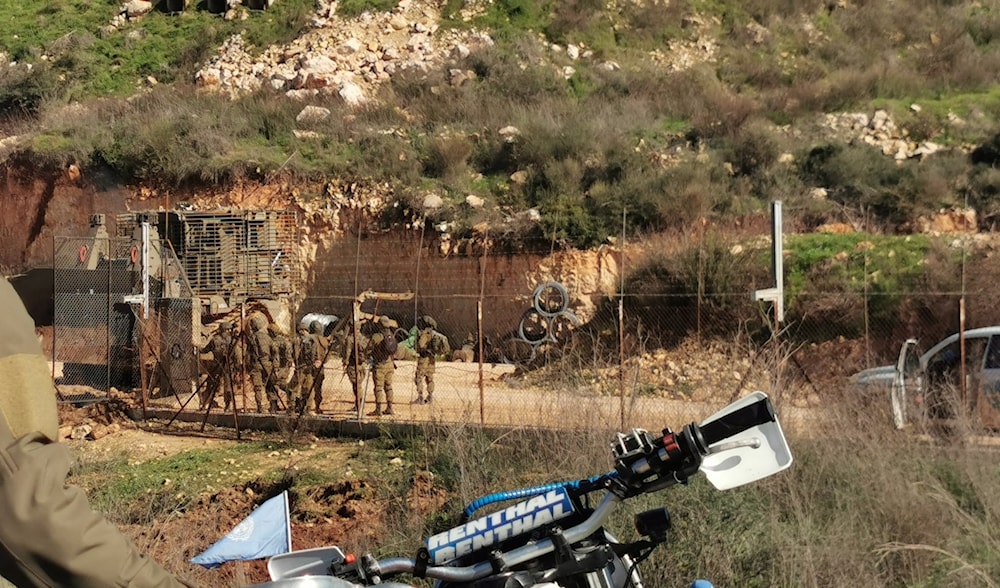 بالفيديو.. لحظة استهداف "الحزب" تجمعا لجنود الاحتلال في ثكنة برانيت عند الحدود اللبنانية - الفلسطينية