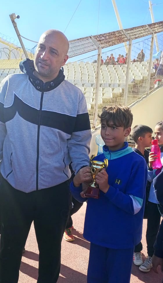 ضمن أنشطة "اليوم العالمي للتضامن مع الشعب الفلسطيني" ... تتويج الفائزين في المهرجان الرياضي لـ"مدرسة الحاج بهاء الدين الحريري"