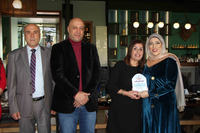 "مدرسة صيدا المتوسطة المختلطة الرسمية" تكرّم ثلاث مربيات من معلماتها لمناسبة بلوغهن سن التقاعد