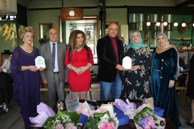 "مدرسة صيدا المتوسطة المختلطة الرسمية" تكرّم ثلاث مربيات من معلماتها لمناسبة بلوغهن سن التقاعد