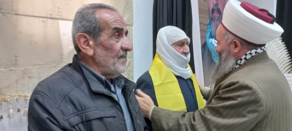 "الحزب" وعائلة الشهيد القادري تقبلا التبريكات في صيدا