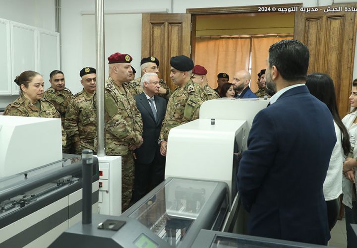 قائد الجيش يفتتح مركز التدريب على أجهزة المحاكاة الطبية ومختبر الكيمياء الحيوية والمناعيات في الطبابة العسكرية