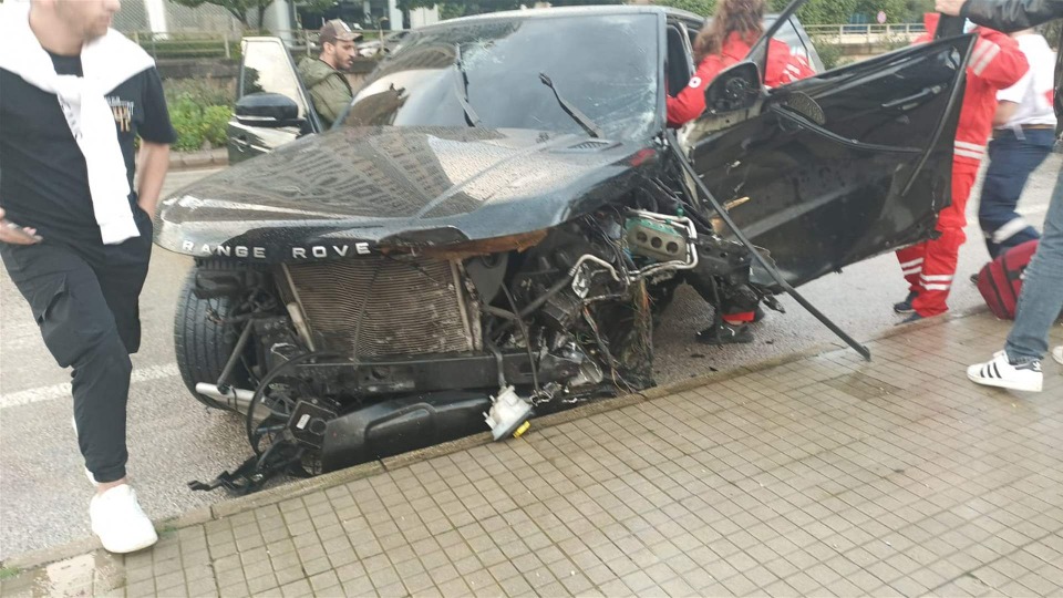 حادث سير مروع وسقوط سيارة في النهر