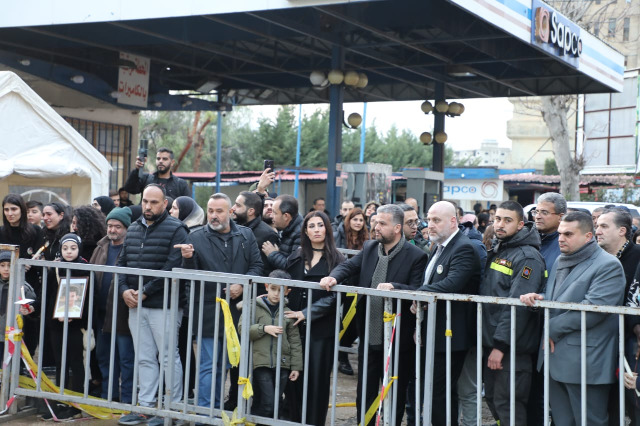 المدرسة الإنجيليّة الوطنية في النّبطيّة تقيم مسيرة شموع حدادا على روح الشهيد الطفل محمود عامر