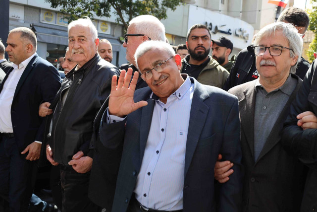 مسيرة وفاء للشهيد معروف سعد في صيدا