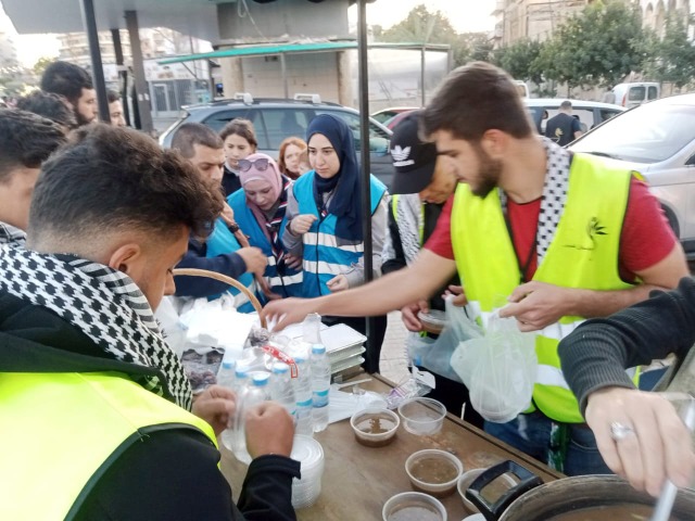 بوقفة تضامنية مع غزة "سنابل البشرى" و "كشافة لبنان المستقبل" أطلقا "مشروع إفطار عابر سبيل"