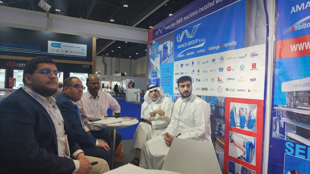 علي العبد الله في اختتام "معرض الورق والمناديل وان شو" في أبو ظبي: صناعة الورق والمناديل العربية تنافس عالميا