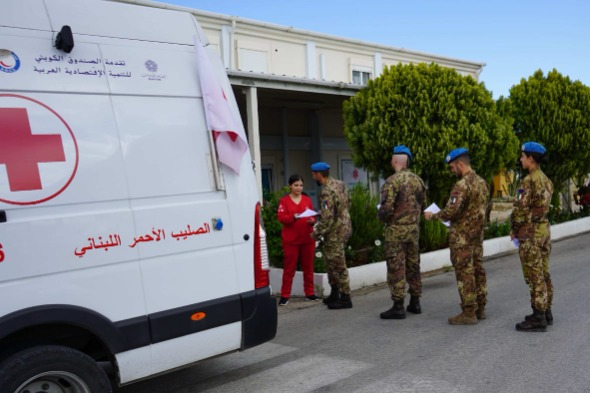 جنود حفظ السلام في "اليونيفل" يتبرعون بالدم  للصليب الأحمر اللبناني