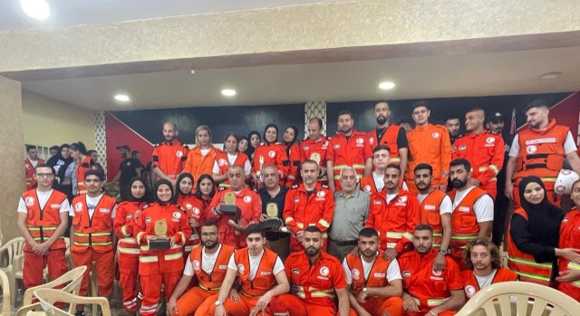المؤسسات الحركية في منطقة صور تكرم فرق وحدة الاسعاف والطوارئ وافواج الاطفاء الفلسطينية في الجنوب بمناسبة ذكرى النكبة