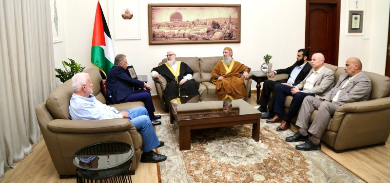 السفير دبور يلتقي القوى الاسلامية في مخيم عين الحلوة
