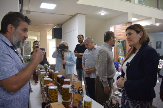برعاية محافظ النبطية د. هويدا الترك... افتتاح "معرض الألبان والأجبان" في "الريفولي مول" - النبطية