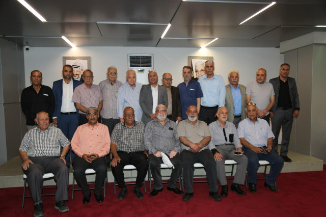 د. أبو هولي أعلن عن توجيهات الرئيس محمود عباس لتنفيذ مشاريع جديدة للمخيمات الفلسطينية في لبنان